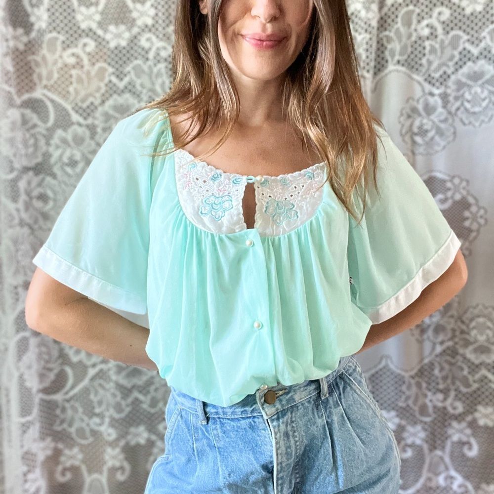 Vintage 80s Kelly Reed 100% Nylon Blue Floral Embroidered Lace Top